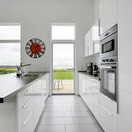 Constantin - 500m From The Sea By Interhome Nyaraló *