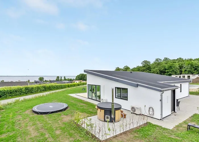 Constantin - 500m From The Sea By Interhome Holiday home