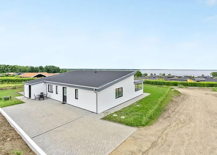 Constantin - 500m From The Sea By Interhome